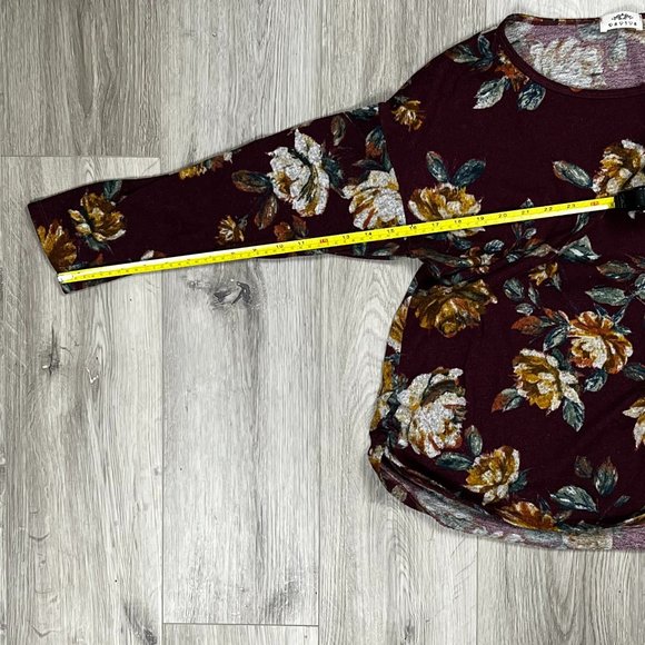 Revive Flowers Vintage Red Women's XL Long Sleeve Shirt - Picture 8 of 8